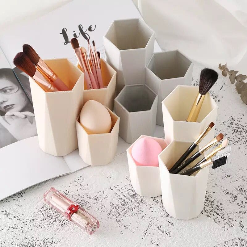 3 Grids Cosmetic Make-up Brush Storage Box, Makeup Nail Polish Cosmetic Holder, Make Up Pen Holder Rack, Multifunctional Desk Organizer Pencil Holder, Desk Dresser Vanity Bathroom Countertop 3 Grids Cosmetic Make-up Brush Storage Box, Makeup Nail Polish Cosmetic Holder, Make Up Pen Holder Rack, Multifunctional Desk Organizer Pencil Holder, Desk Dresser Vanity Bathroom Countertop